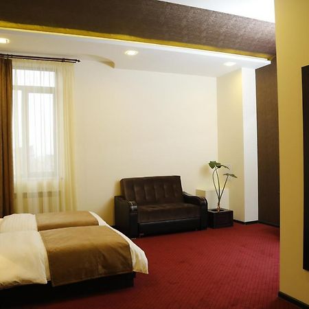 Tomu'S Hotel Gyumri ภายนอก รูปภาพ