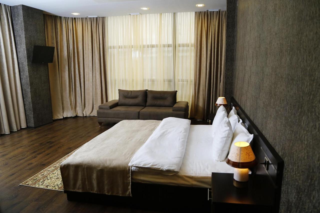 Tomu'S Hotel Gyumri ภายนอก รูปภาพ